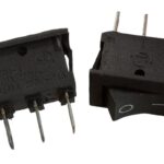 کلید راکر دو حالته سه پایه 6 آمپر 15*21 برند ZX